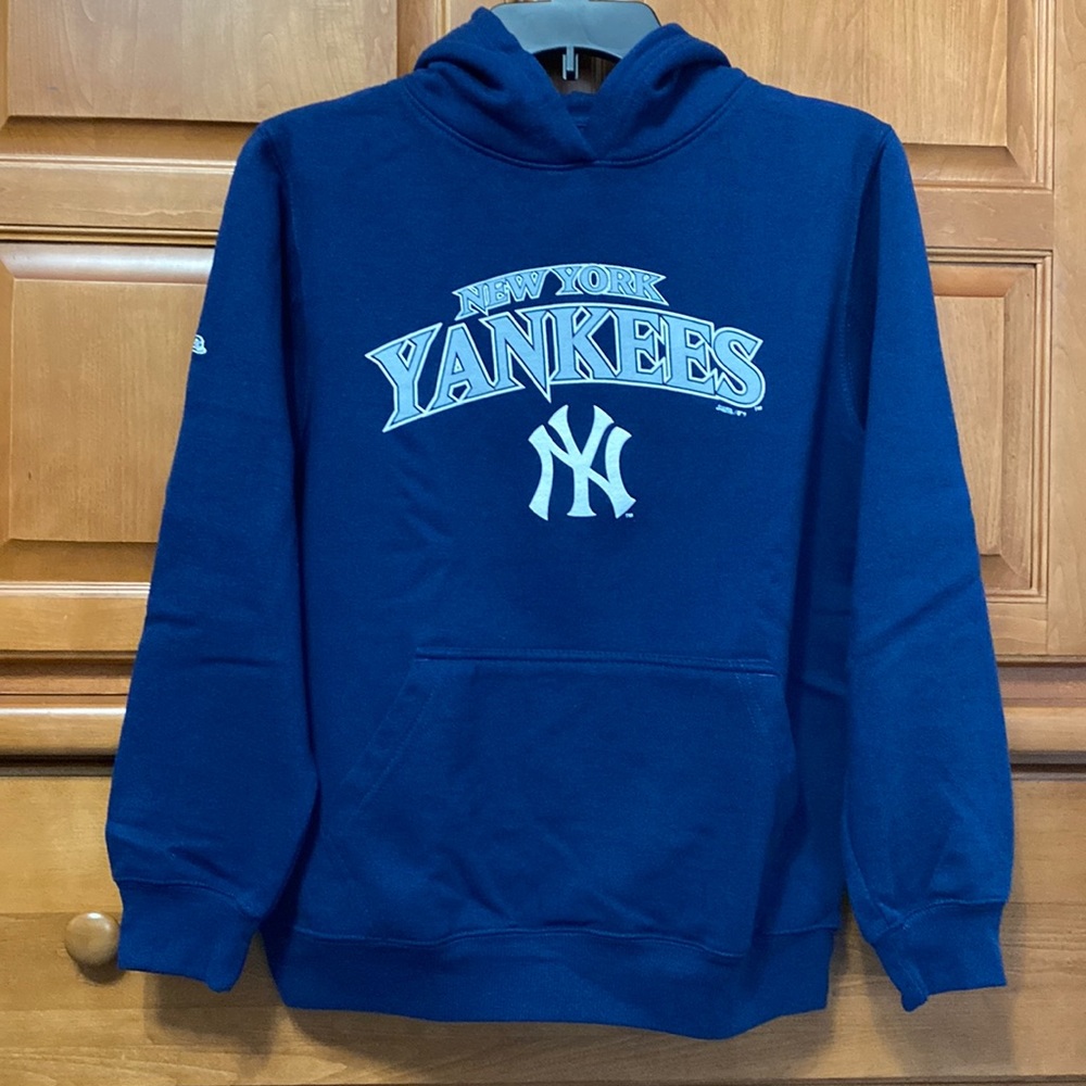 Boys Stitches New York Yankees hoodie great condition